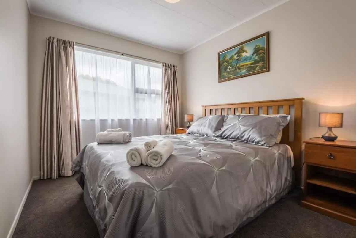 Holiday home Beez Kneez Villa Rotorua