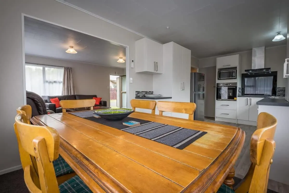 Beez Kneez Villa Rotorua Holiday home